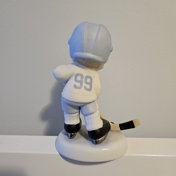 Precious Moments 99 Hockey Goal Collectible Figurine - Picture 2 of 3